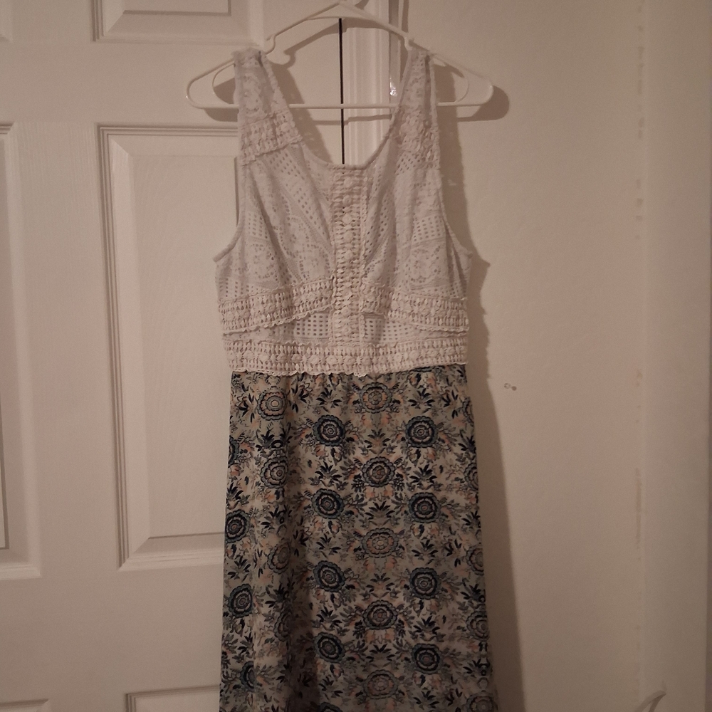 White Crochet Bodice Floral Mini Dress